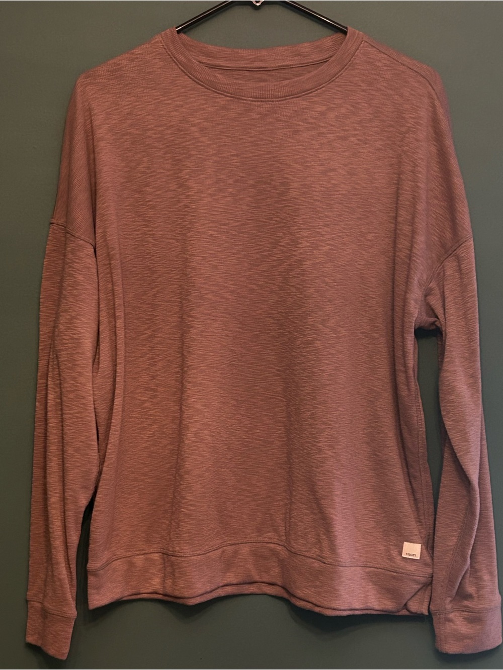 Vuori Long Sleeve Sunrise Crew Pullover in Rosewood Heather - Size Medium